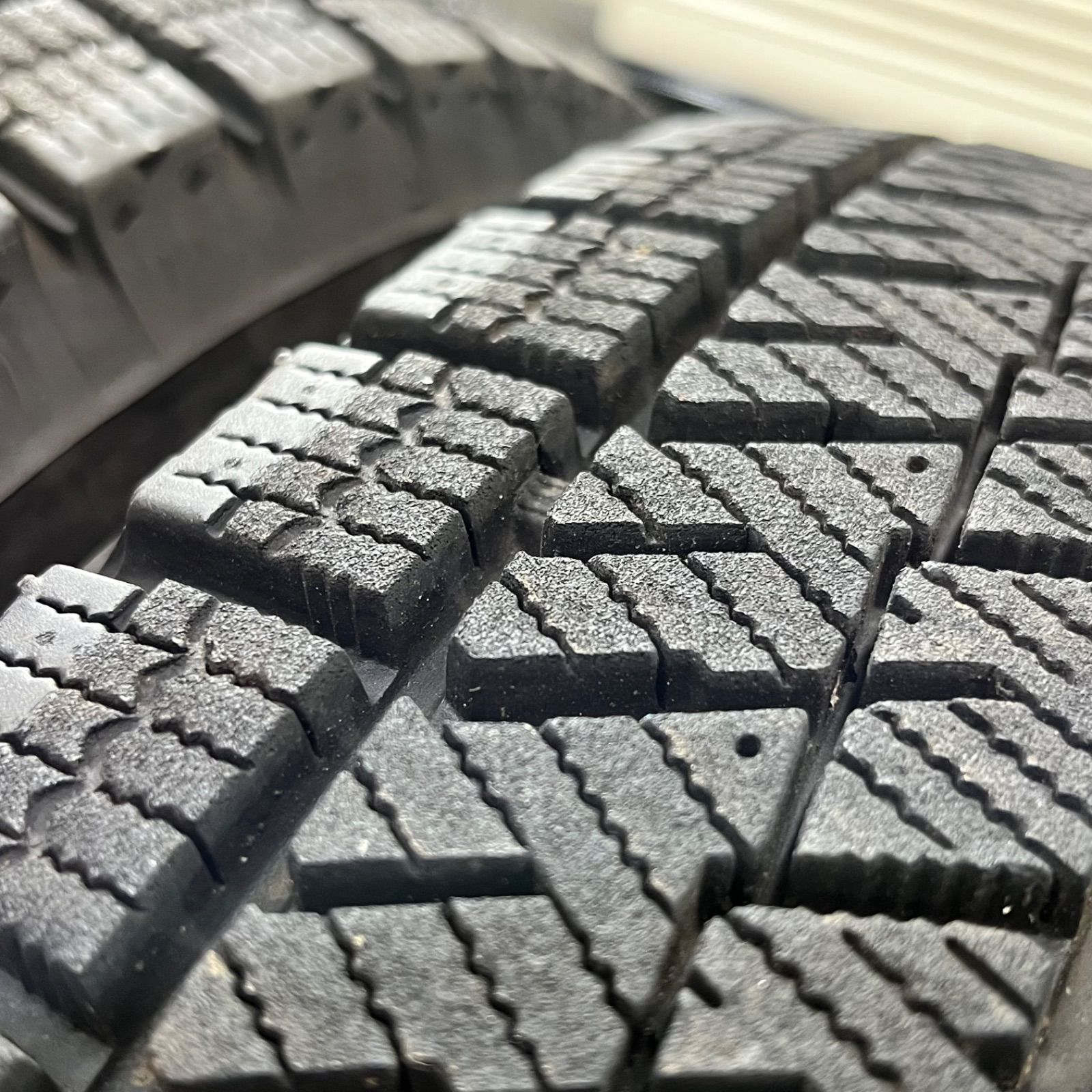 スタッドレスタイヤ