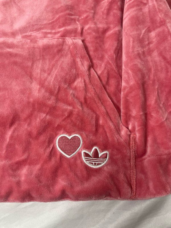たかたか 220343】adidas アディダス 長袖 フリル ベロア ハート パーカー