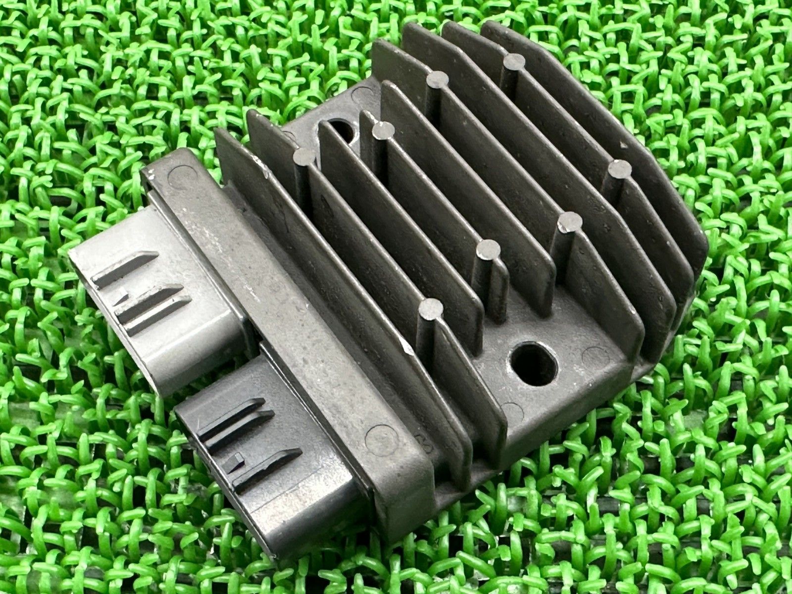 MT-09 レギュレター ヤマハ 純正 バイク 部品 RN34J 5ピン MOSFET レギュレーター レクチファイアー 車検 Genuine Br