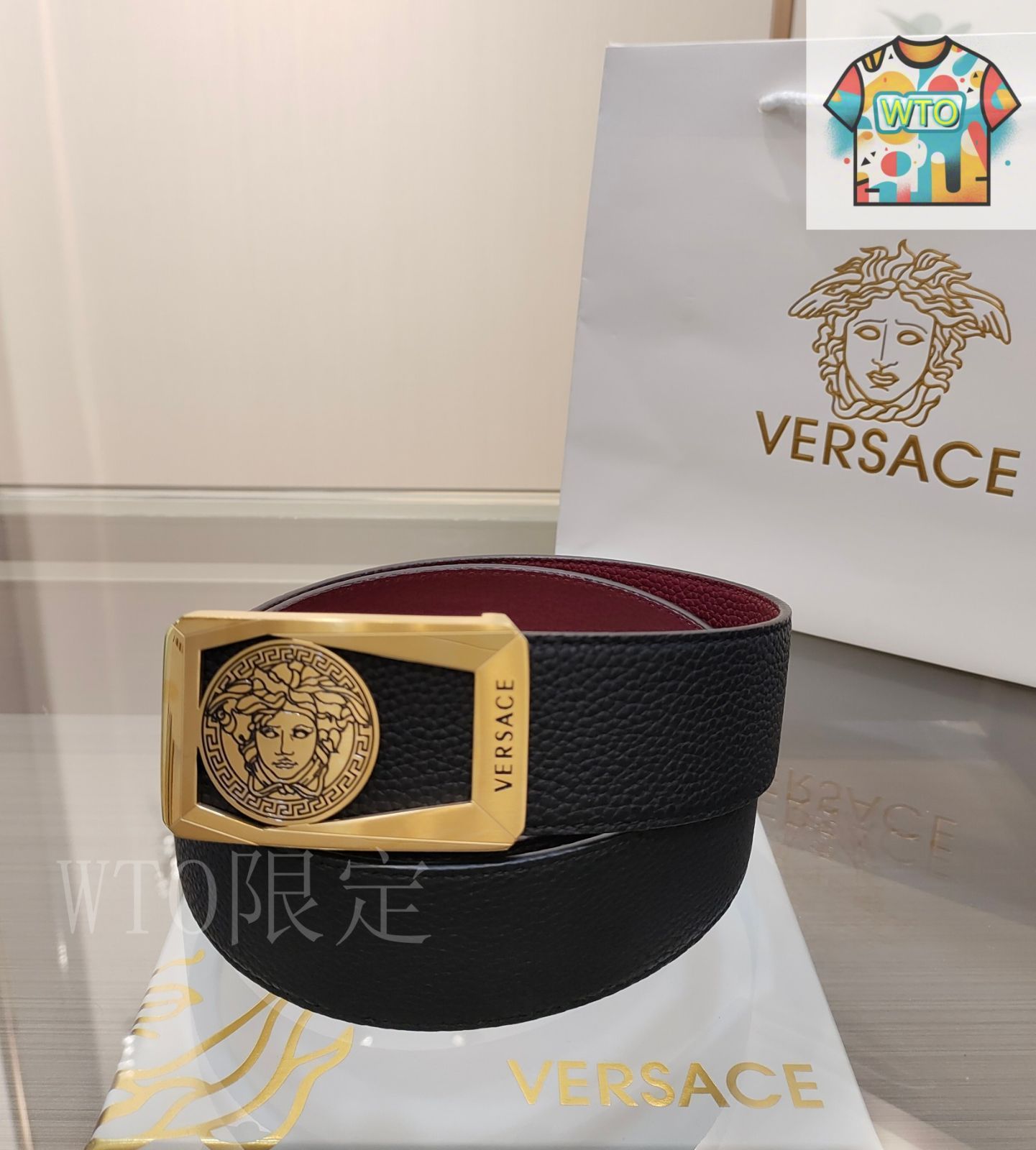 ベルサーチ　ベルト クリスタル ラ メドゥーサ レザー ベルト ブラック | VERSACE JP