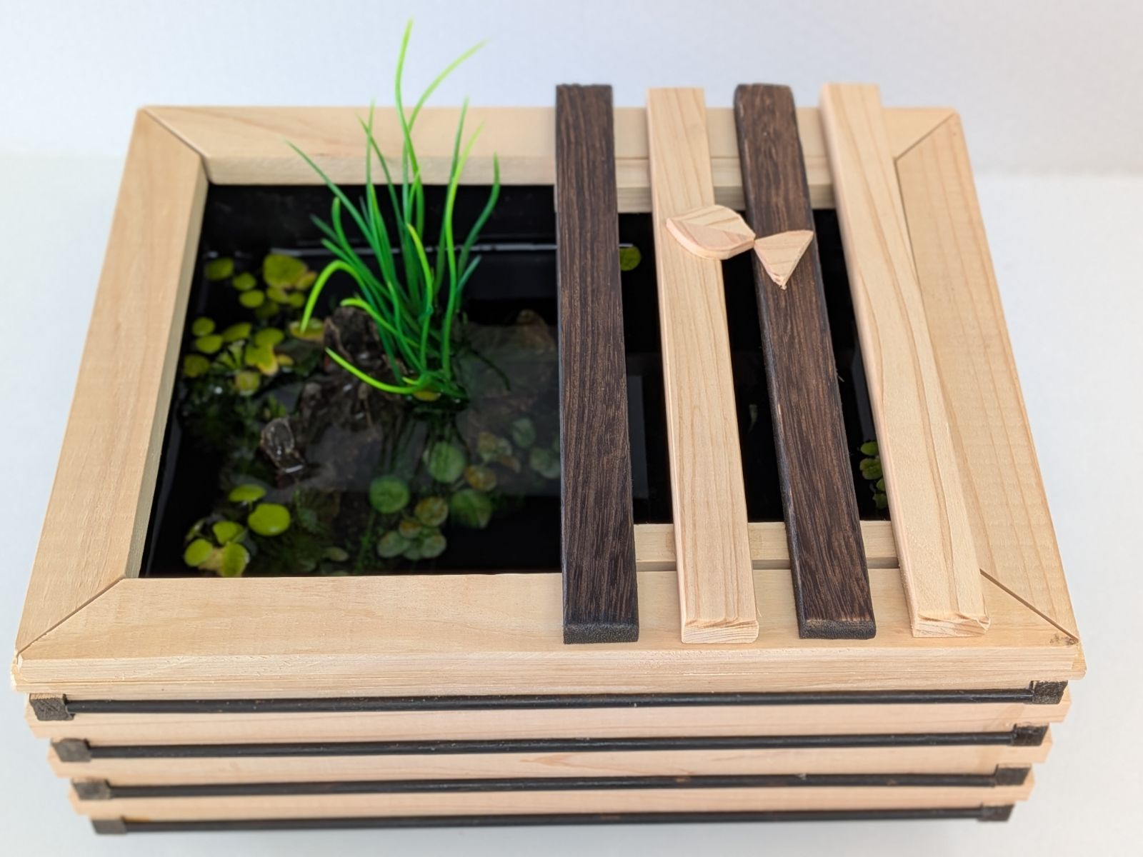 NV22 杉板カバーセット　オーバーフロー加工　木枠　ビオトープ　メダカ NV22 杉板カバーセット オーバーフロー加工 木枠 ビオトープ メダカ
