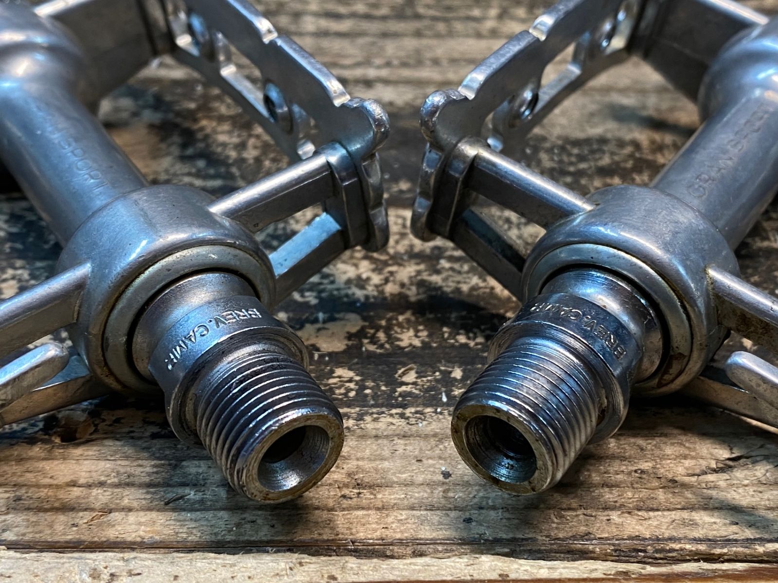 カンパニョーロ CAMPAGNOLO