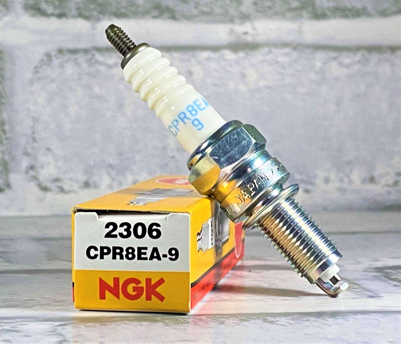 ＮＧＫ　ＣＰＲ８ＥＡー９　２本セット　ホンダ　ジョルノ　ＡＦ７７　１５ー　適合　新品！