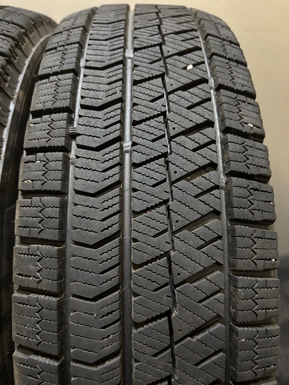 BRIDGESTONE ブリヂストン175/70r14スタッドレス