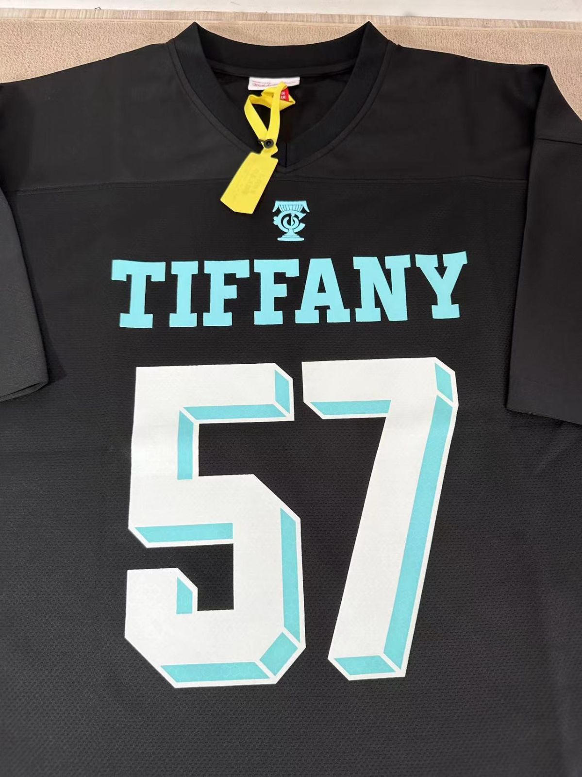 ティファニー TIFFANY & CO. 23SS ミッチェルネス NFL コラボ Football Jersey フットボールジャージ Tシャツ  カットソー ブラック 黒 - メルカリ