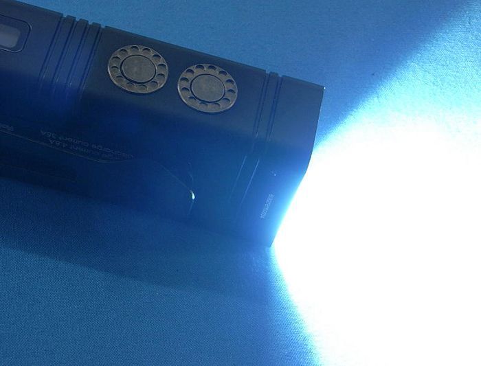 フラッシュライト 充電式 タイニーモンスター NITECORE ナイトコア