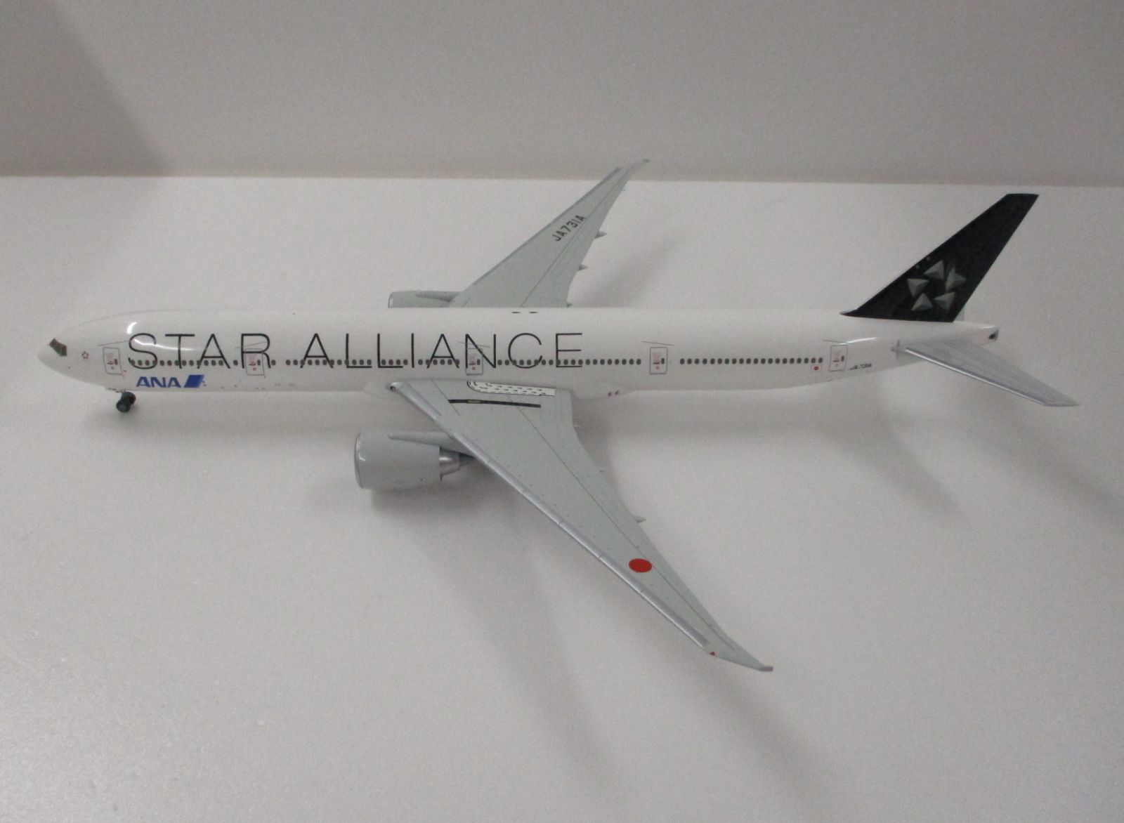 全日空商事 1/200 B777-300ER ANA スターアライアンス JA731A