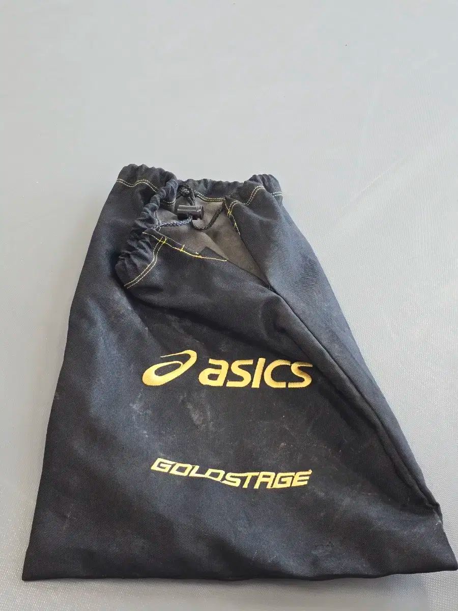 Asics アシックス