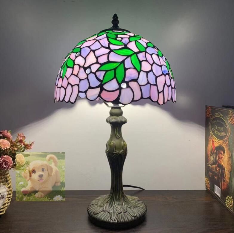 大人気 芸術品◆照明ステンドランプ ステンドグラス アンティーク花柄レトロな雰囲気がおしゃれ デスクライト|紫