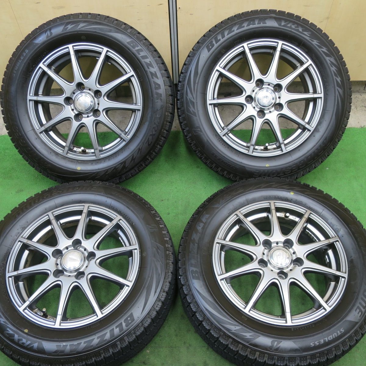 ブリヂストン スタッドレスタイヤ 15インチ JAD4622 スタッドレス