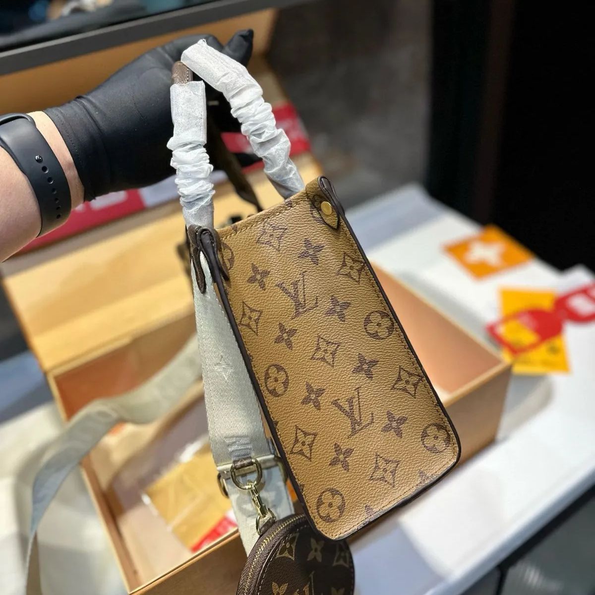 極美品 LOUIS VUITTON ルイヴィトン ショルダーバッグ ハンドバッグ トートバッグ 財布です - メルカリ