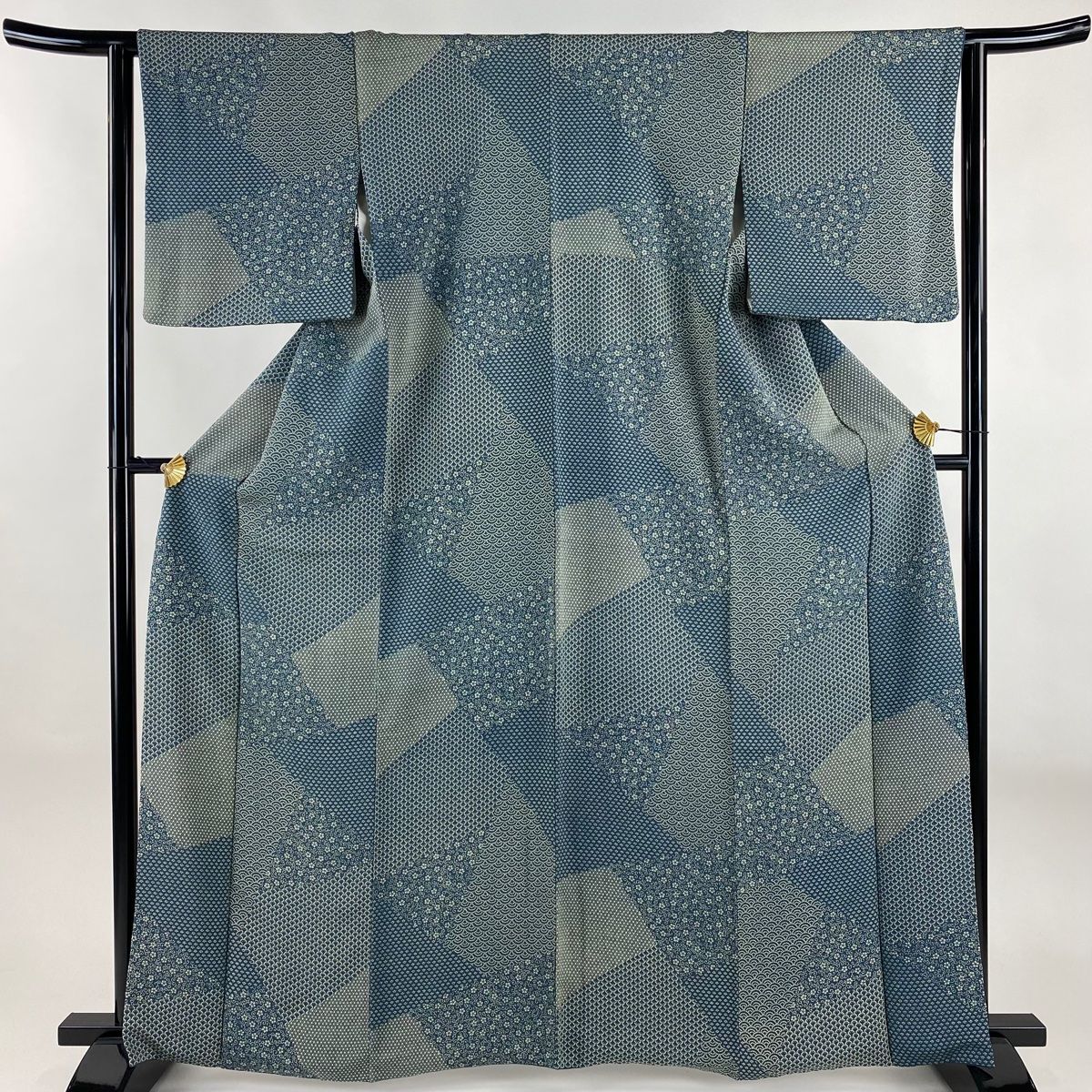 小紋 身丈163cm 裄丈64.5cm M 袷 青海波 花唐草 縮緬 緑 正絹 名品