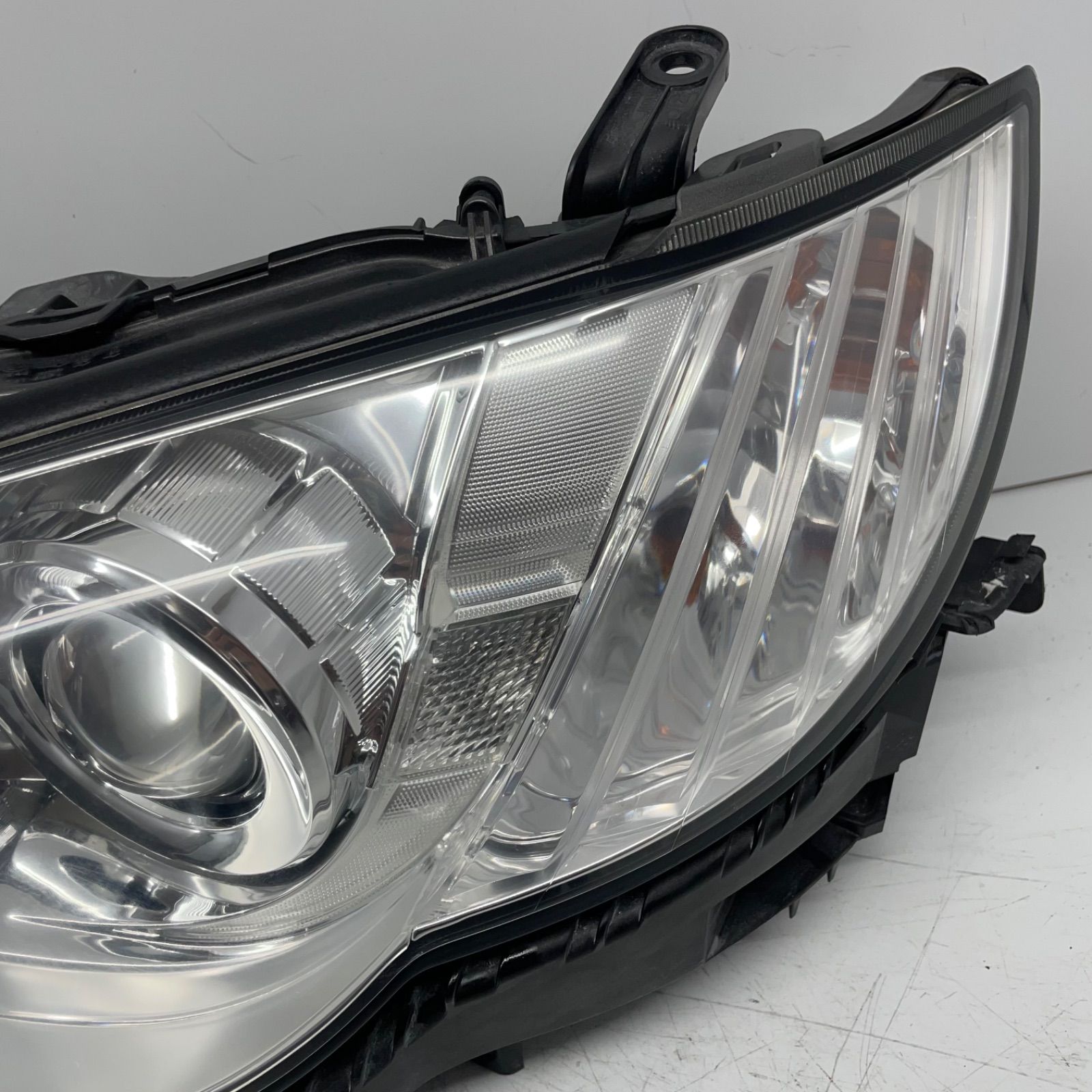 良品【コーティング済】BP5 BP9 BL9 BL5 レガシィ 後期 ヘッドライト  