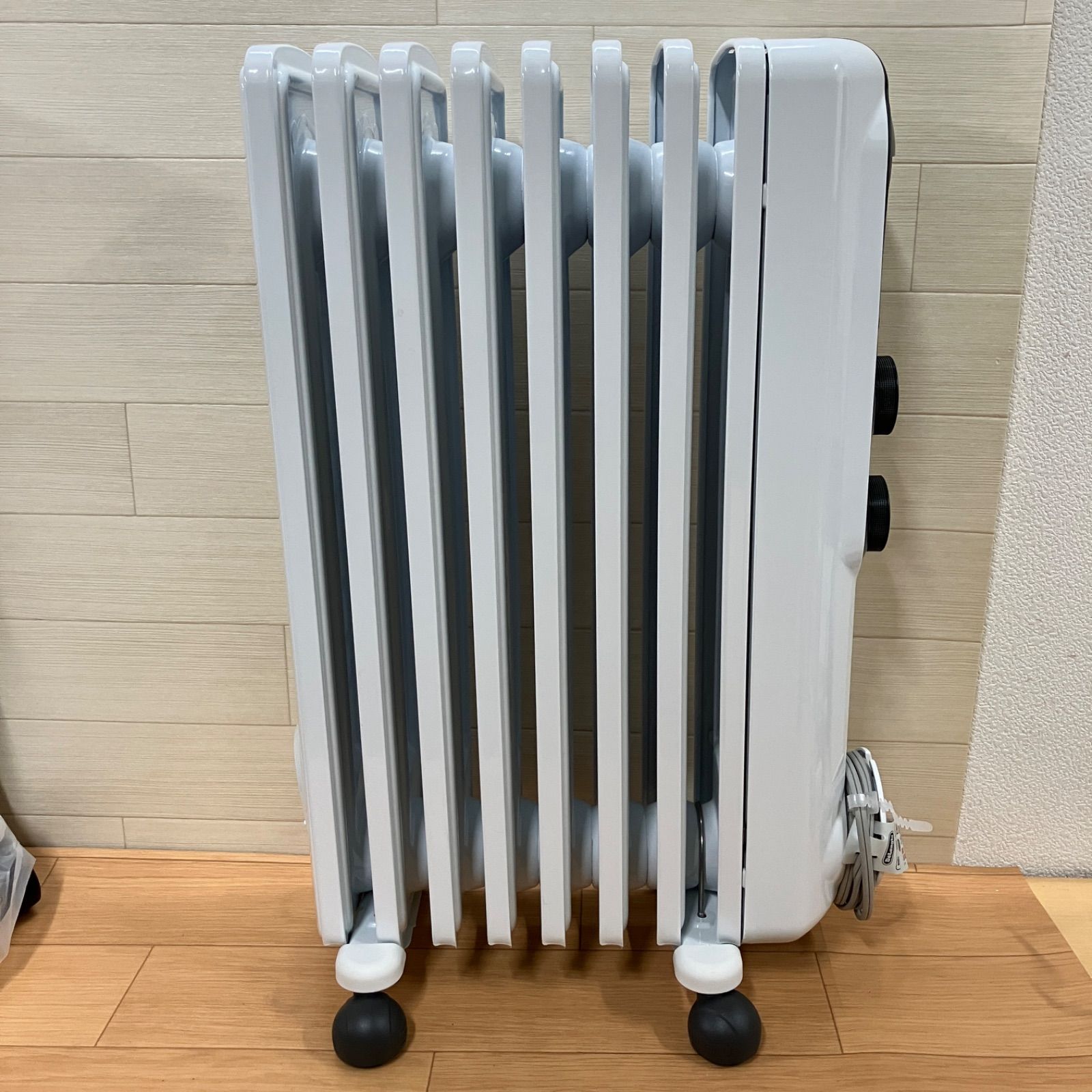 送料込み☆DeLonghi【オイルヒーター RHJ35M0812-DG】 デロンギのオイルヒーターRHJ35M0812-DG導入、電気代かかるので