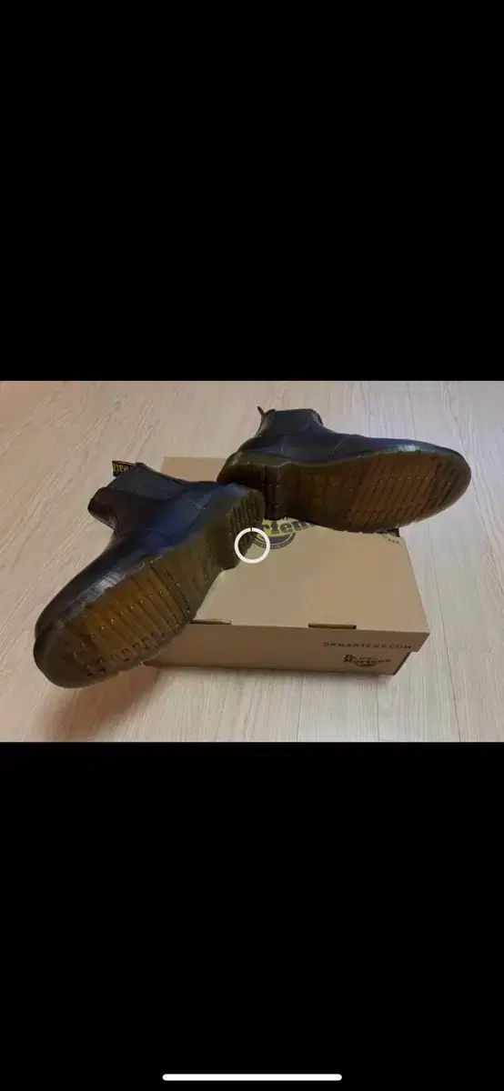 チェルシーブーツ
