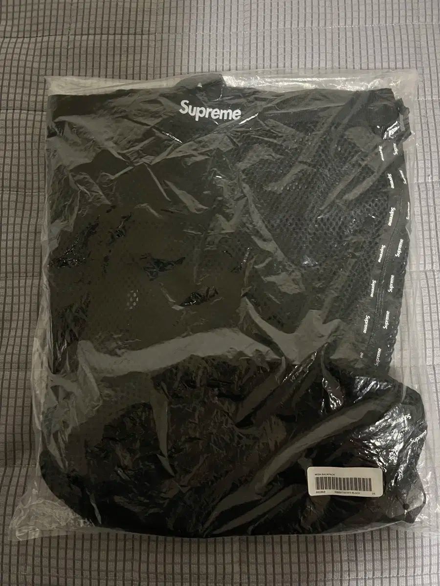 Supreme シュプリーム