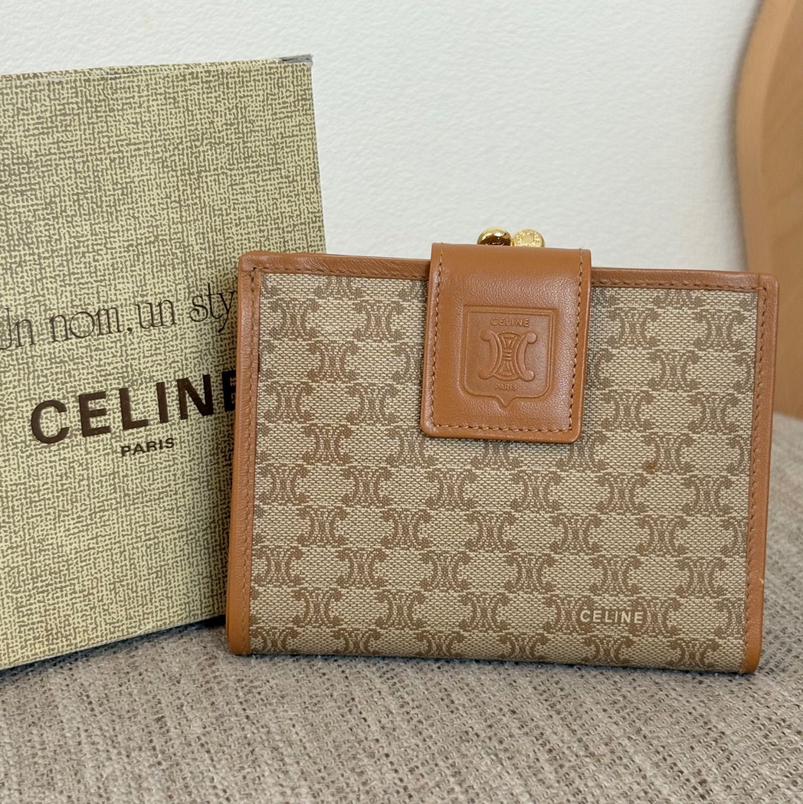 【美品】CELINE(セリーヌ)マカダム総柄 PVC+レザー がま口 2つ折財布 CELINE セリーヌ マカダム柄 PVC×レザー がま口 二つ折り 財布