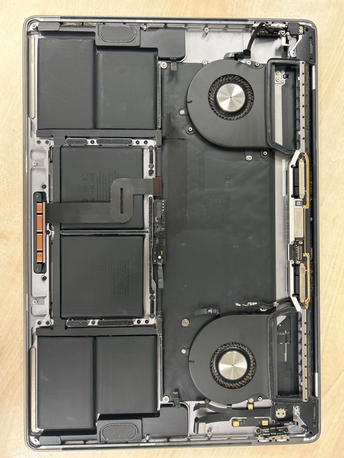 A2141_015 ジャンク出品 MacBook Pro A2141 Yahoo!オークション