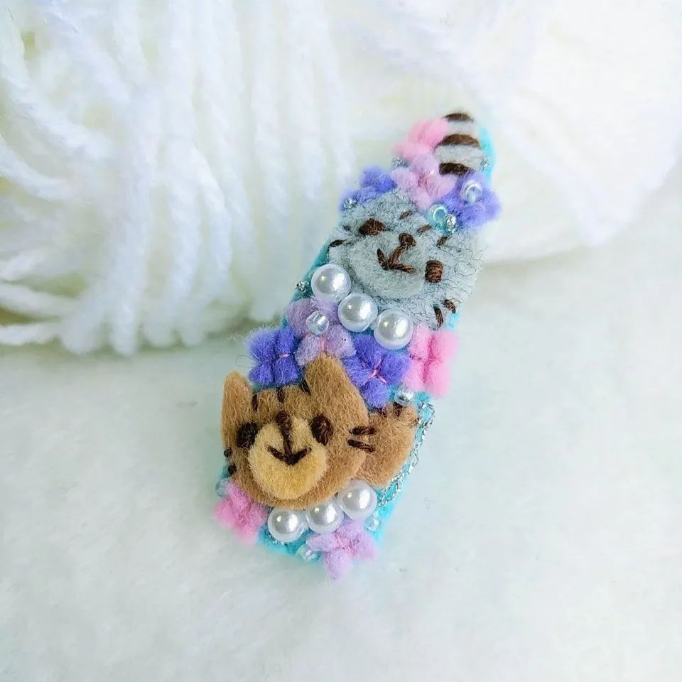 イチゴとなかよしネコ(=^_^=)ミントグリーン5センチパッチンピン イチゴとなかよしネコ(=^_^=)ミントグリーン5センチパッチンピン