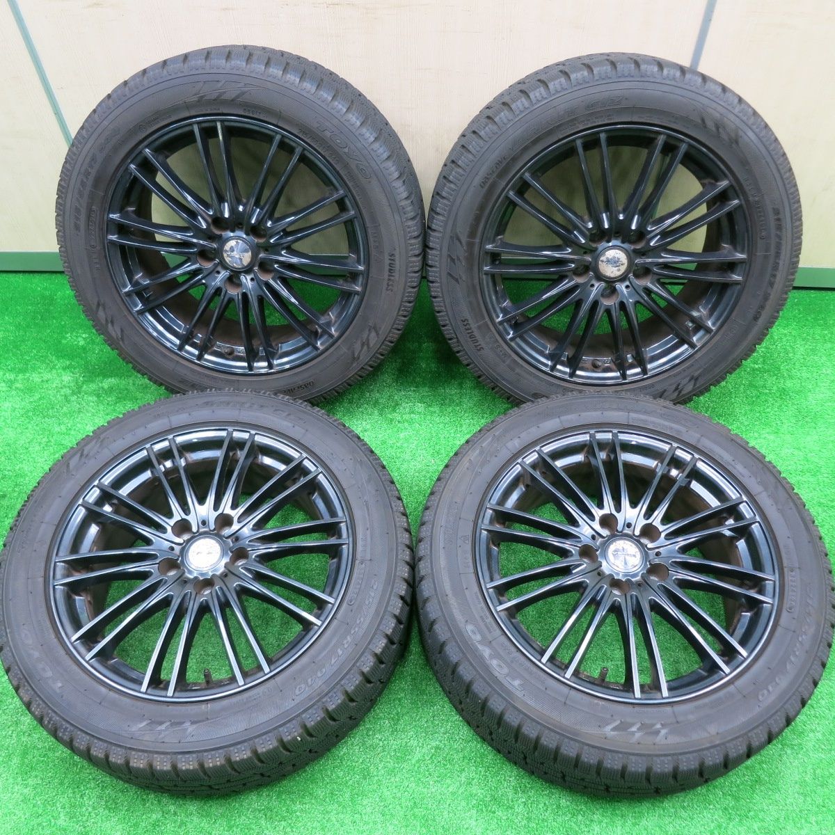 *送料無料* バリ溝！20年！9分スタッドレス 215/55R17 トーヨー オブザーブ ガリット GIZ VELVA AGUDO ヴェルヴァ アグード PCD114.3/5H4072704HAス