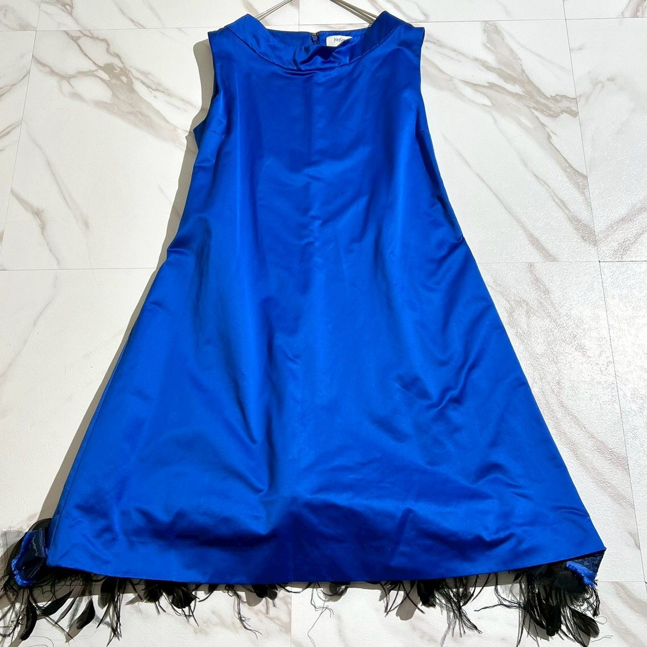 品 Yves Saint Laurent イヴサンローラン フェザーデザインドレス ノースリーブワンピース 羽根 バックジップ 青 ブルー フランス製 コットン 綿 ポリエステル オールシーズン パーティードレス 結婚式 フォーマル 二次会
