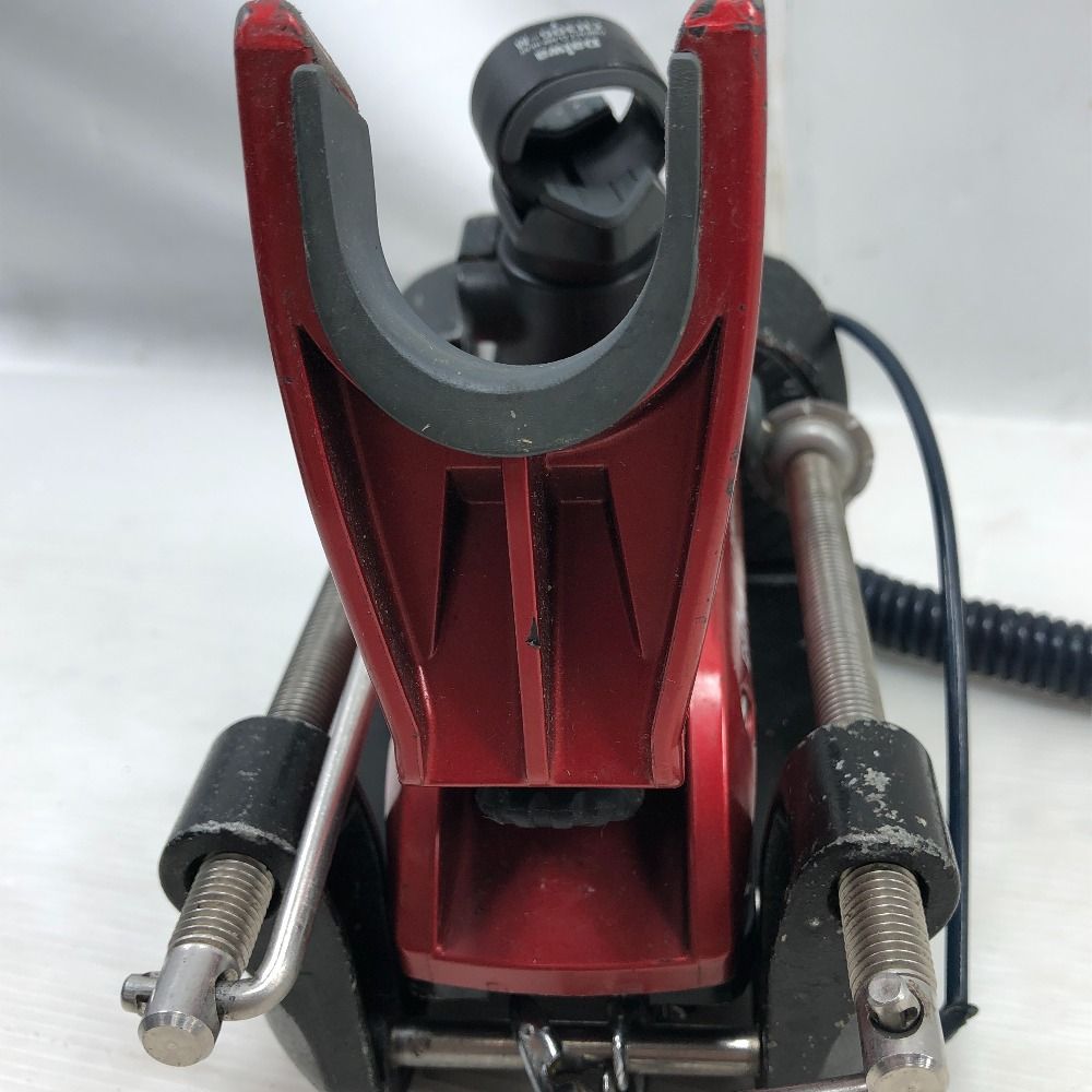 クランプヘッド