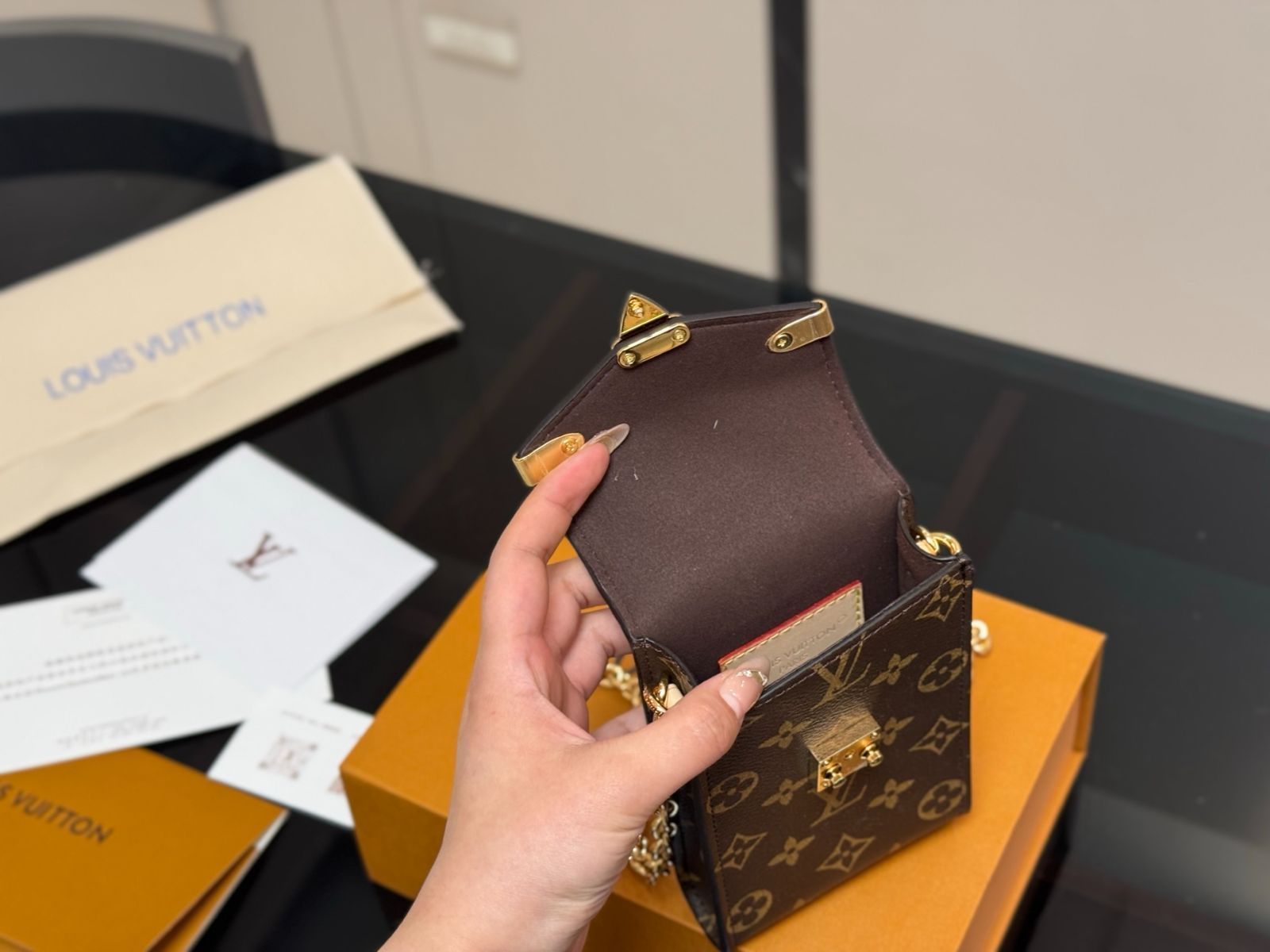 【国内発送☆チェーン付】Louis Vuitton フォンポーチ・メティス ルイヴィトン】メティス LV×TM フォンポーチ (Louis Vuitton