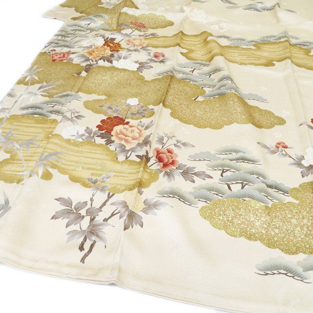 金駒刺繡 正絹 着物“松竹梅や宝尽くしの雲間から顔を出す時代”訪問着 O-27 金駒刺繡 正絹 着物“松竹梅や宝尽くしの雲間から顔を出す時代