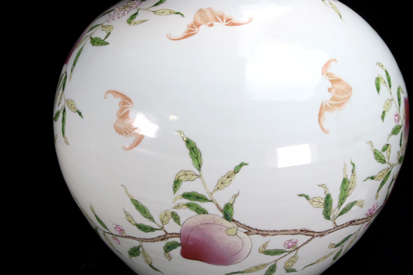 大清乾隆年製 粉彩桃絵天球瓶 特大61cm 唐物 骨董 古美術 楾 A405NHYA