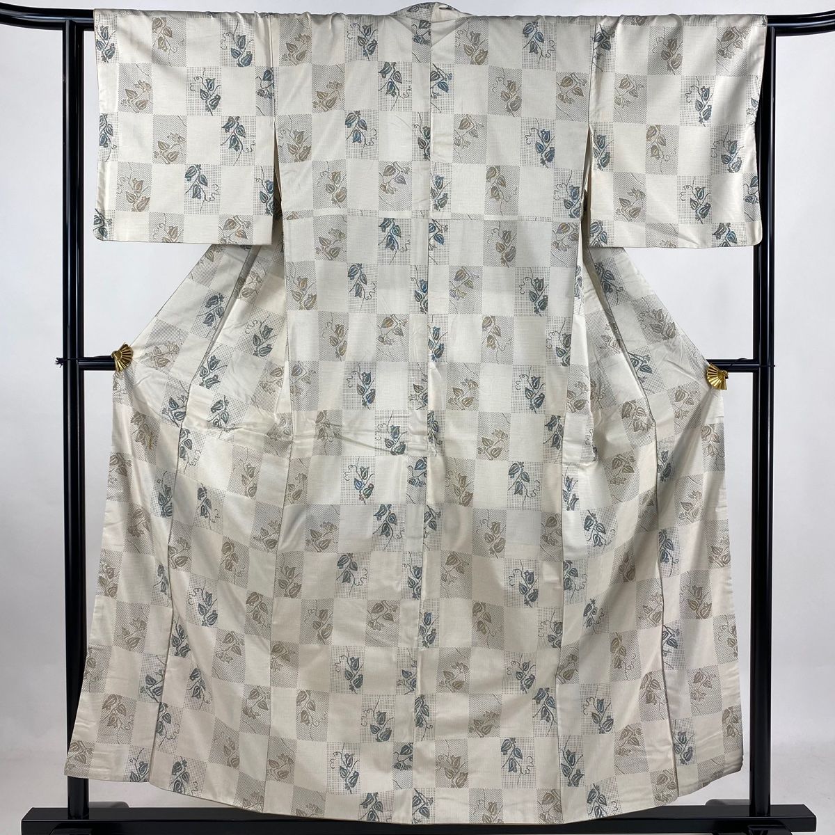 大島紬 身丈156.5cm 裄丈64.5cm M 袷 証紙 市松 蔦 クリーム 正絹 名品