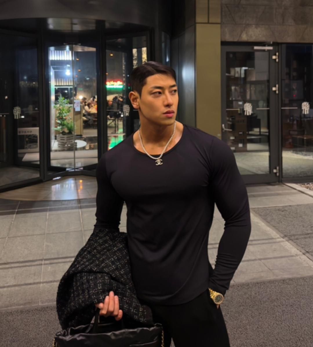 【雷市場（ポンジャン）商品韓国直送】VOLANTE(ボランテ) セミ ワイド シルケット 長袖 ロングスリーブ 黒 1 サイズ