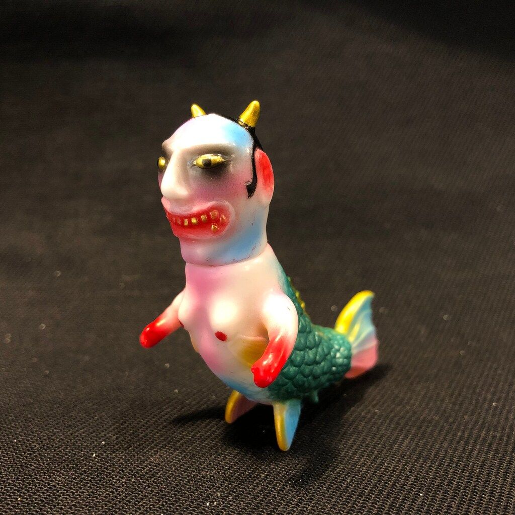 MEDICOMTOY VAG シリーズ10 BLOOD GUTS TOYS ナマナリ人魚 薄ピンク 手赤