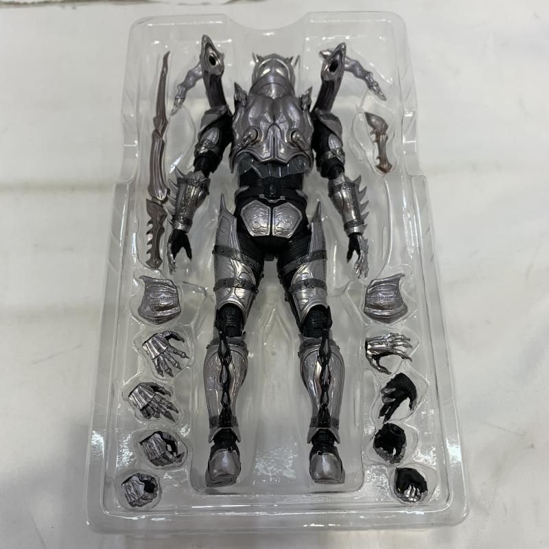 S.H.Figuarts フィギュアーツ 仮面ライダーSHADOWMOON BLACK シャドー
