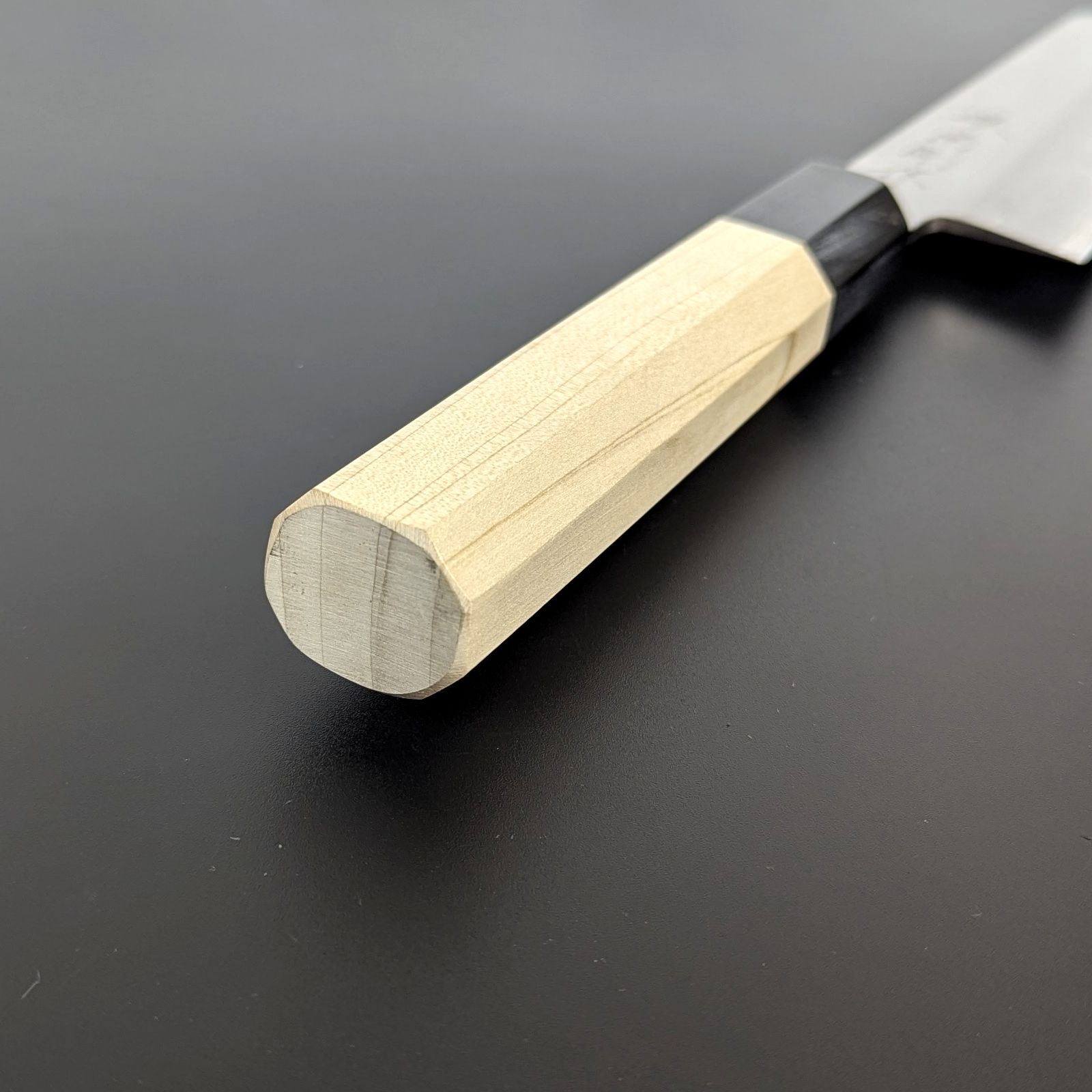 山塚刃物 銀三 霞仕上げ 切付三徳 180mm 朴八角柄 - メルカリ