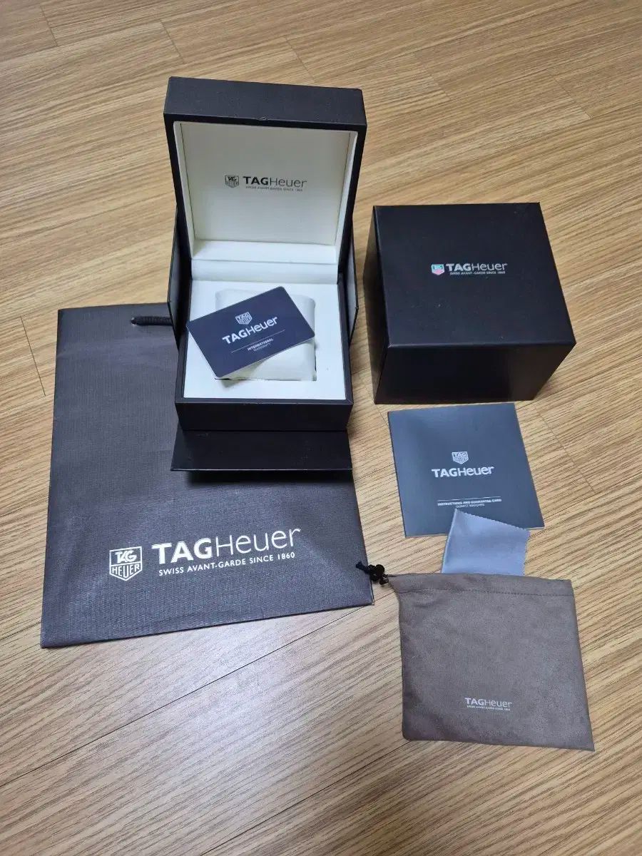 TAG Heuer タグホイヤー 部品 箱 ポーチ 保証 ショッピングバッグ