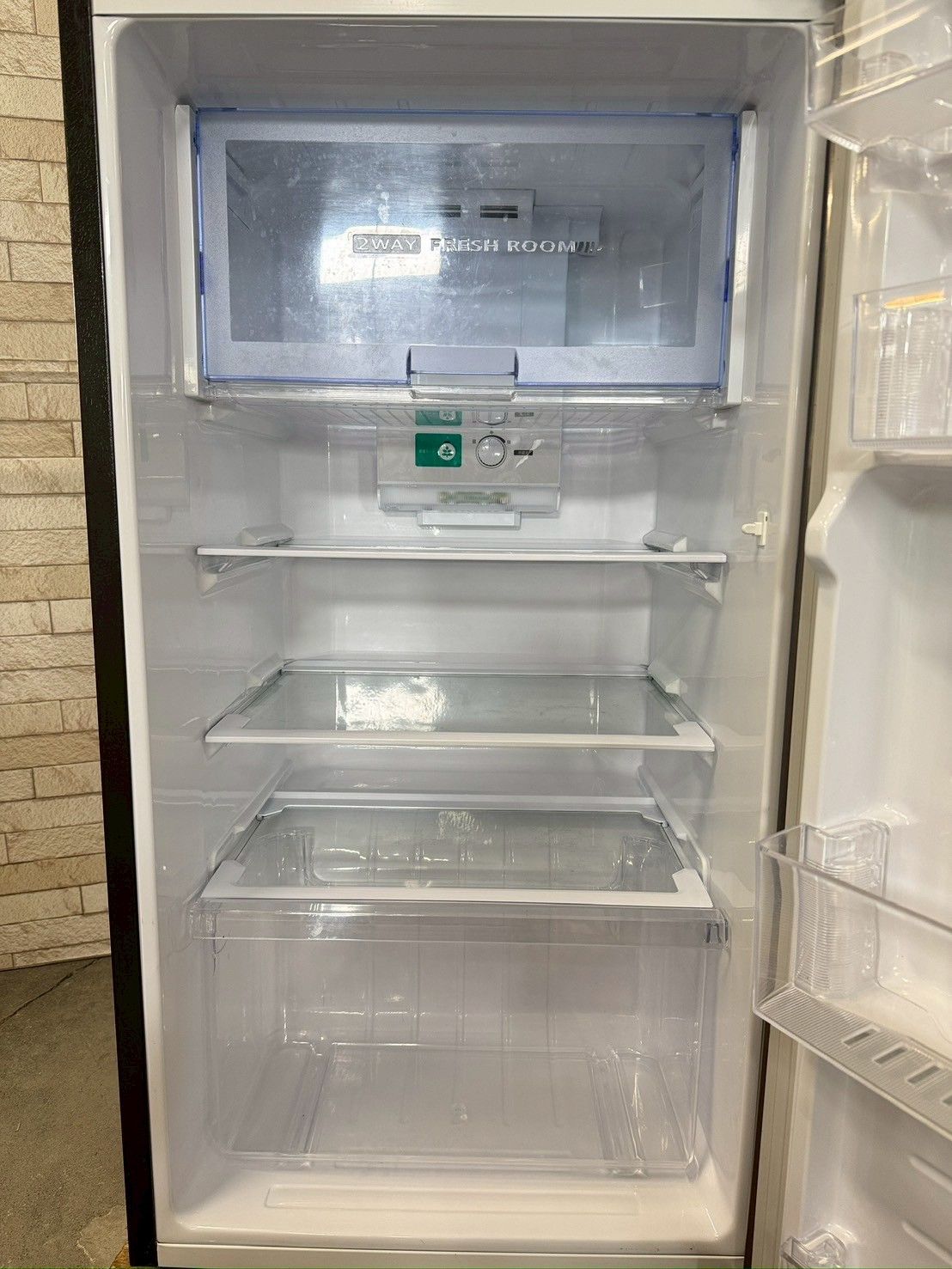 大阪送料無料☆3か月保障付き☆冷蔵庫☆シャープ☆2ドア☆2019年☆SJ 