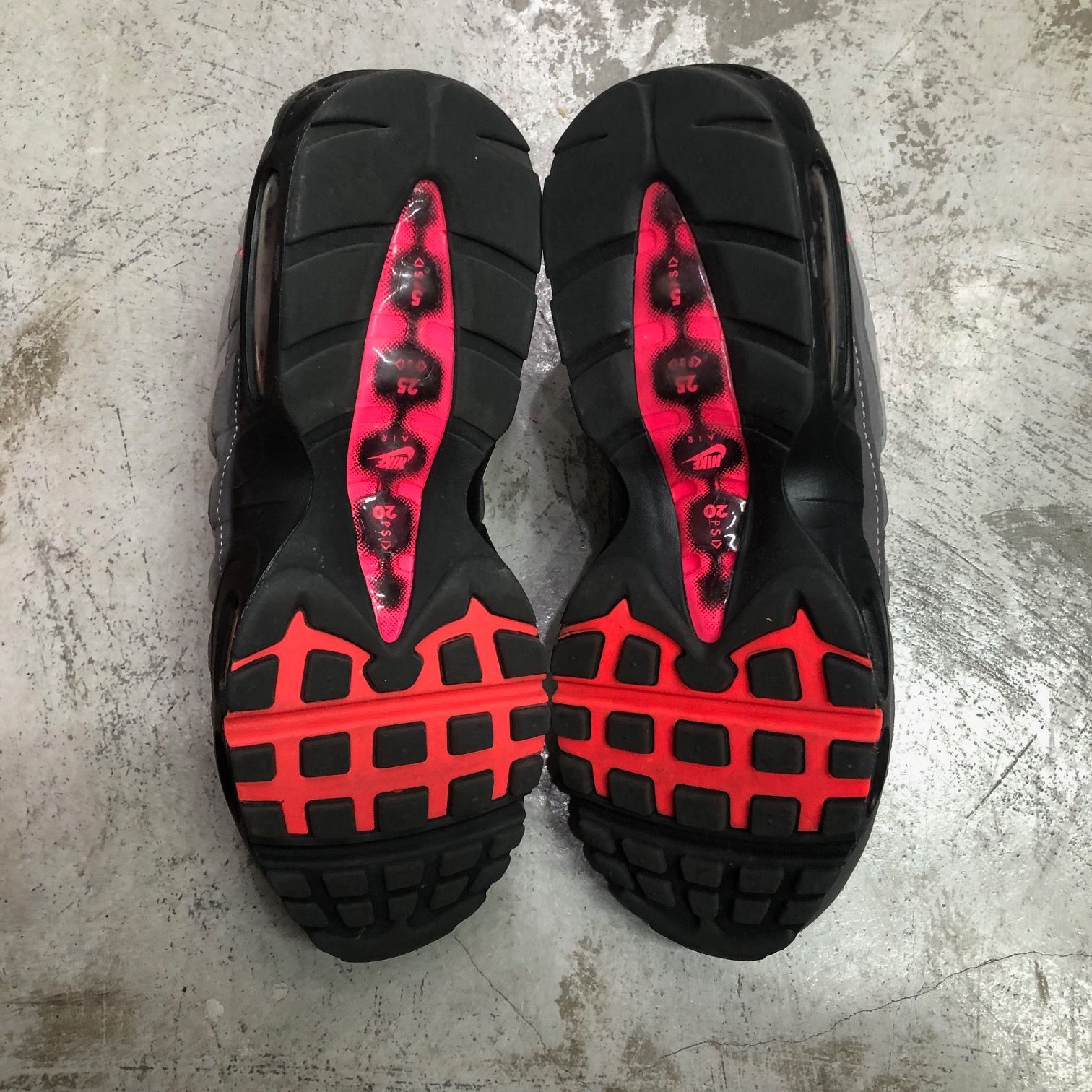国内正規 NIKE AIR MAX 95 OG 27cm US9 Volt Black 554970-071 