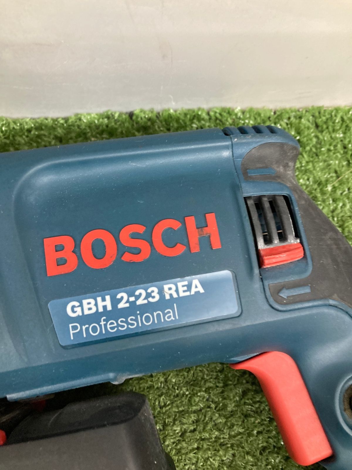 品】【0921】☆ボッシュ:SDS-PLUS 吸じんハンマードリル GBH2-23REA 