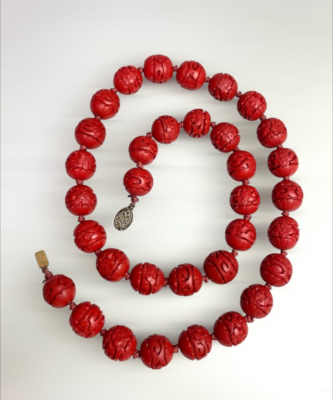大玉堆朱首飾り ネックレス アンティーク 中国彫刻職人作 中国