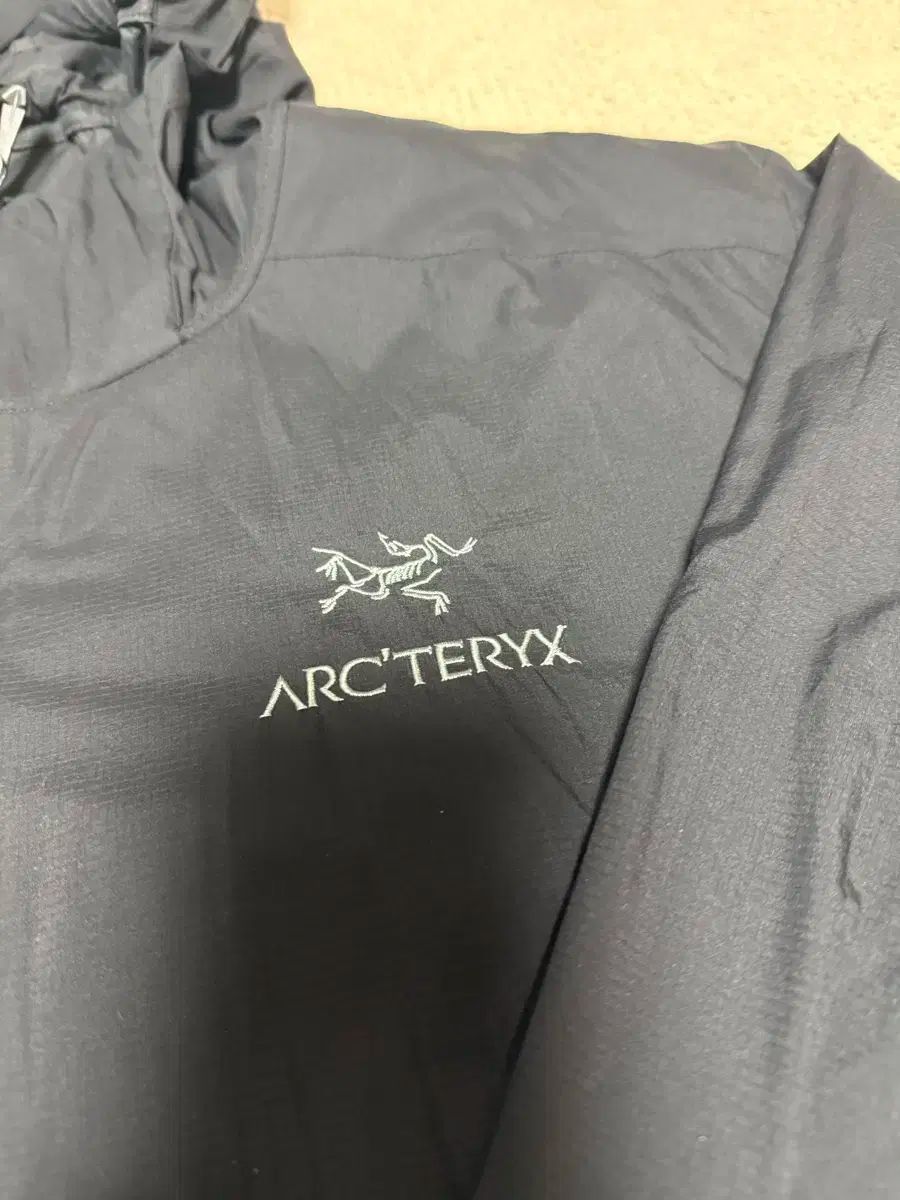 ARC TERYX アークテリクス Atom アトム SL フーディ ブラック Lサイズ