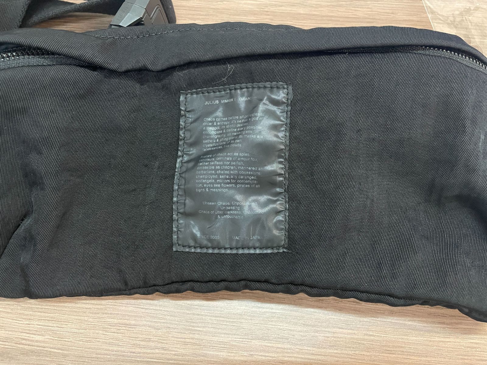 DAWN ボディバッグ