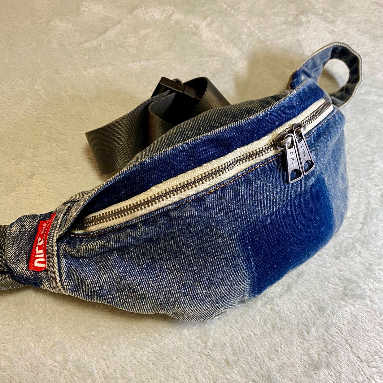 DIESEL ウエストバッグインディコブルーデニム生地