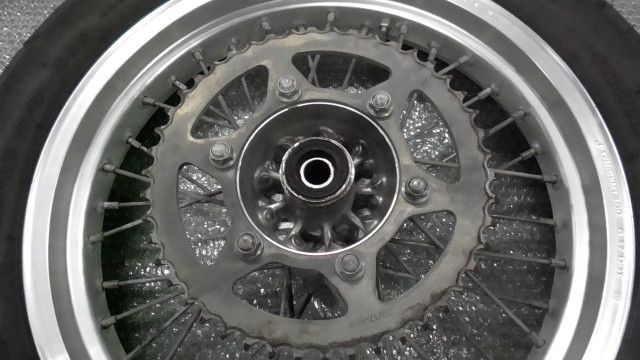 ヴェルシスX250 LE250D の リアホイール 1761092660