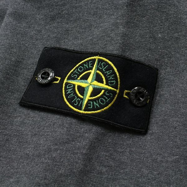 ストーンアイランド STONE ISLAND ワッペン付き ブラッシュスエット