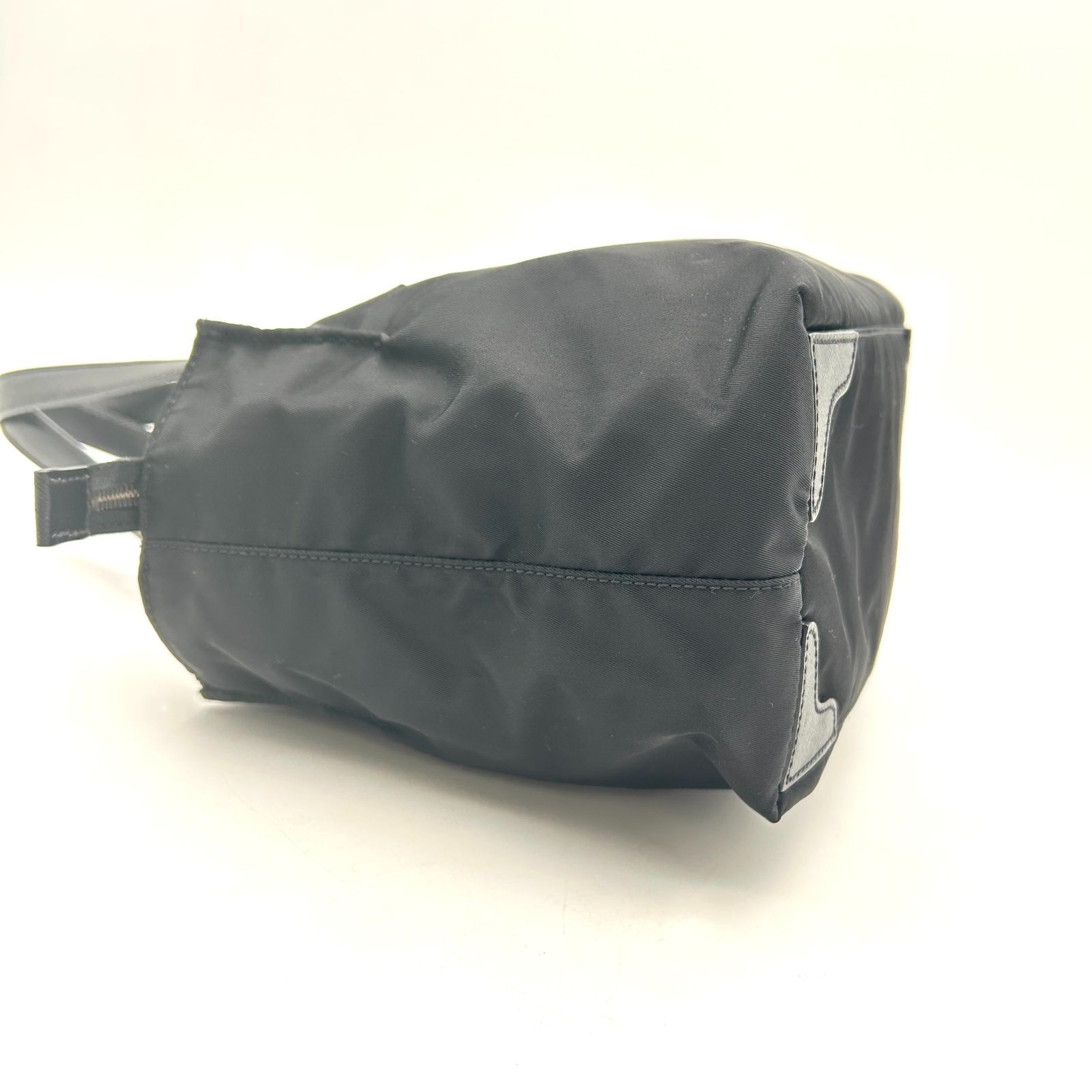 ナイロン 三角プレート