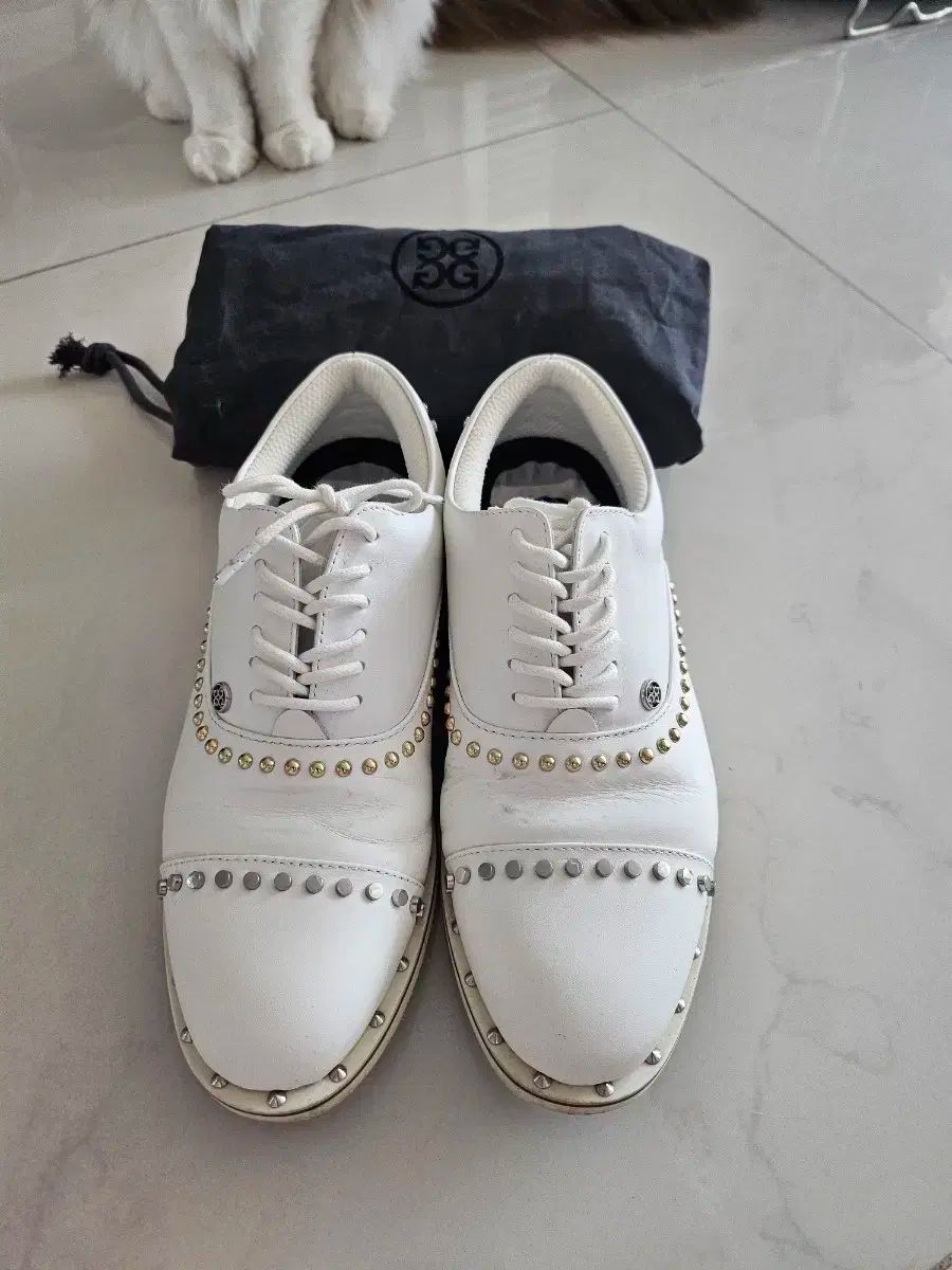 G FORE(ジーフォア) ゴルフシューズ - メルカリ