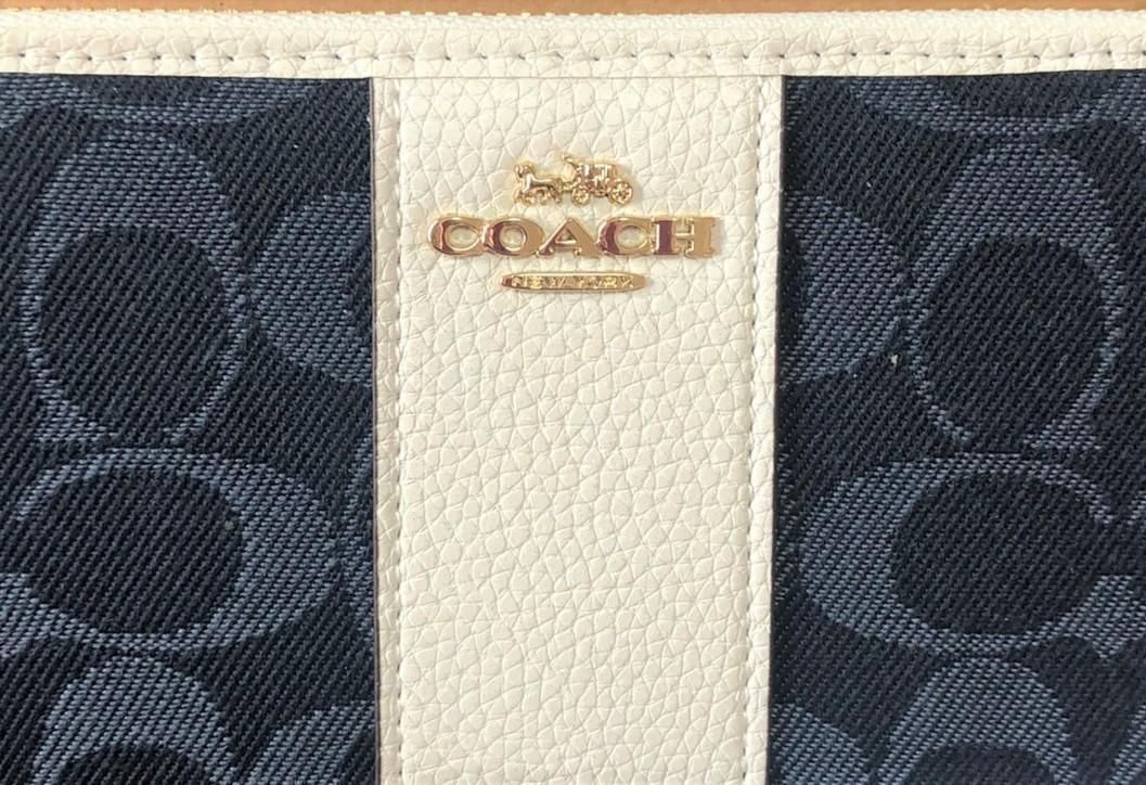 ☘️新品 COACH コーチストラップ付 F4453人気 デニム×レザー 長財布