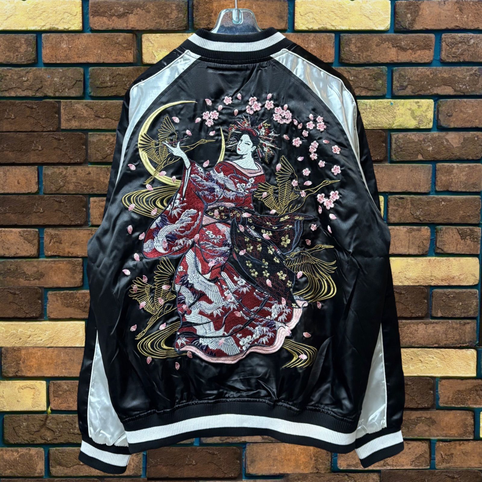 華鳥風月 花魁-刺繍スカジャン】総刺繍 スカジャン 煙管 和柄 三日月