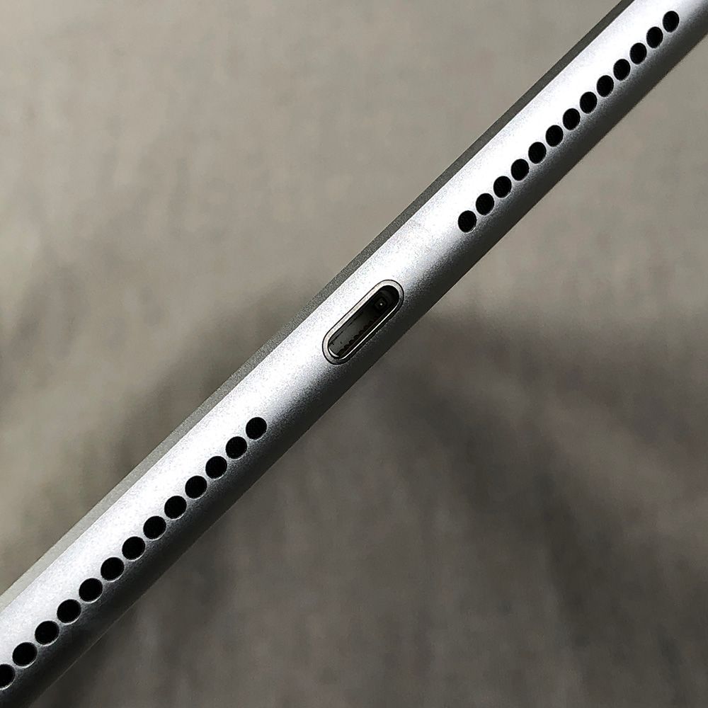 ◆ジャンク品・本体のみ◆Apple iPad 第7世代 本体のみ Wi-Fiモデル 32GB Silver（A2197）★バッテリー異常/TL-JUNK-250283（001313）VRB