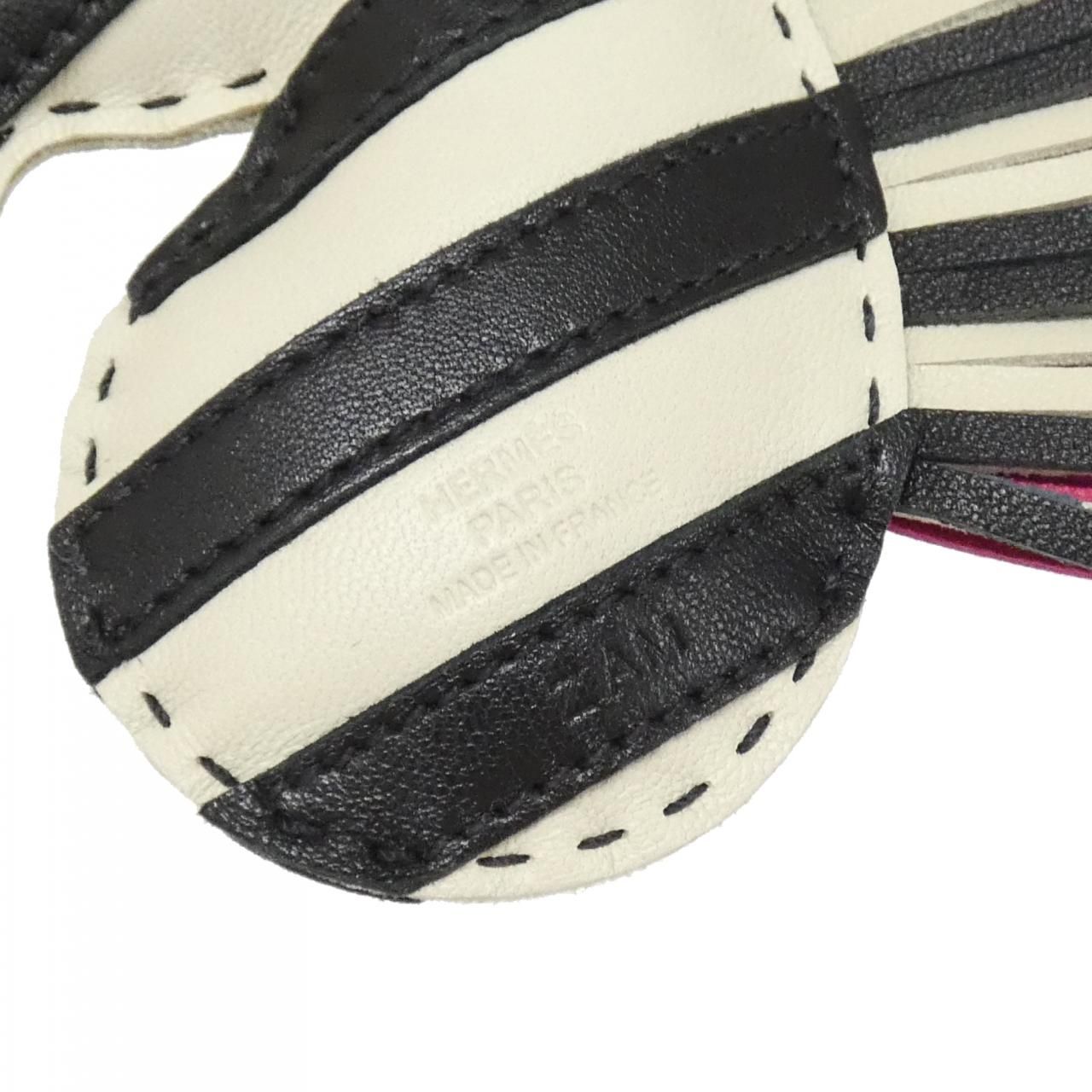 エルメス ジージー サバンナ バッグチャーム 083358CA - メルカリ 